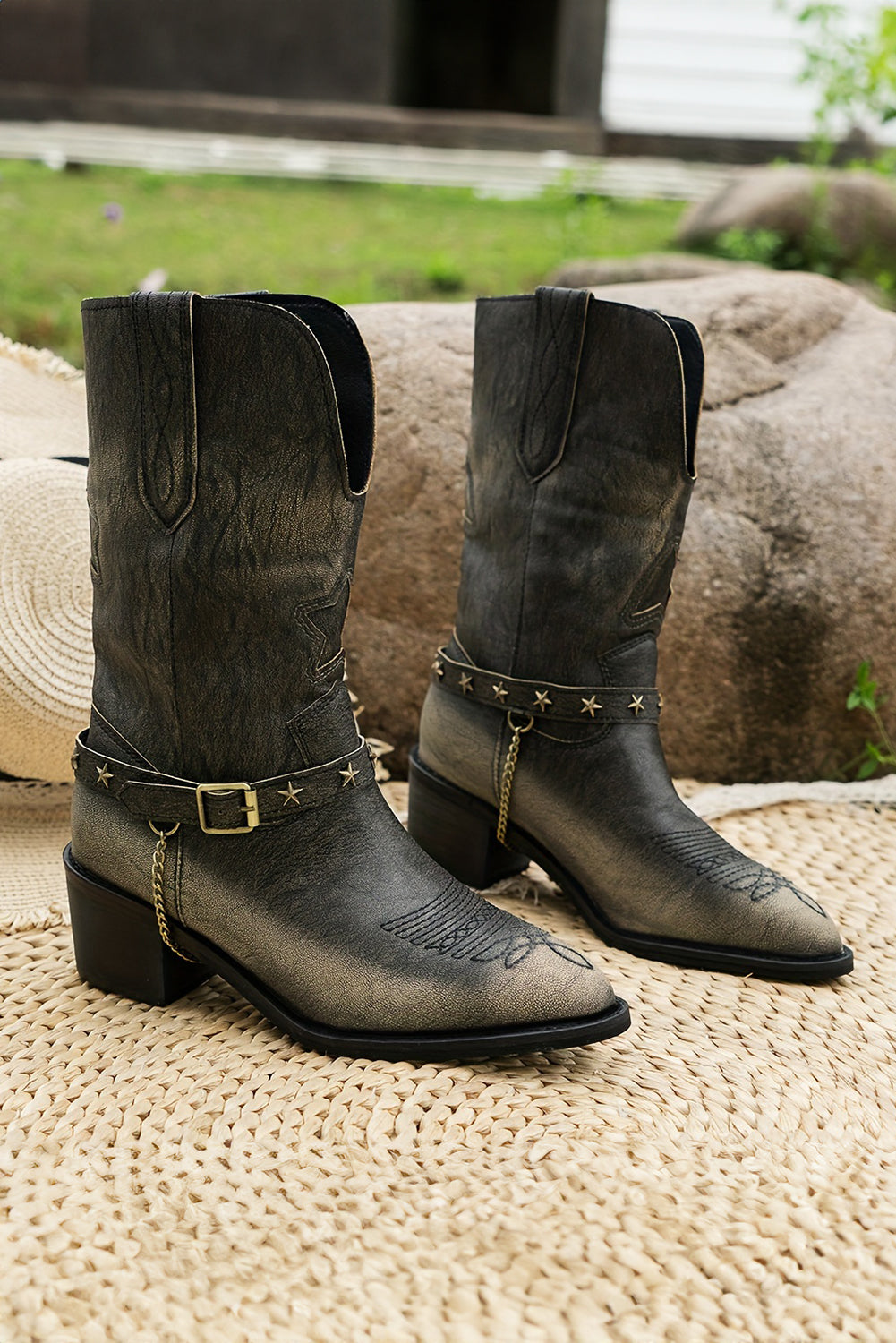Threaded Pear Western Distressed Boots