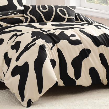 BebeTeen Ebony and Ivory Reversible Comforter Set