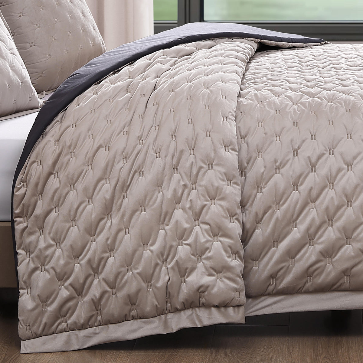 Bebejan 3 Piece Velvet Comforter Set