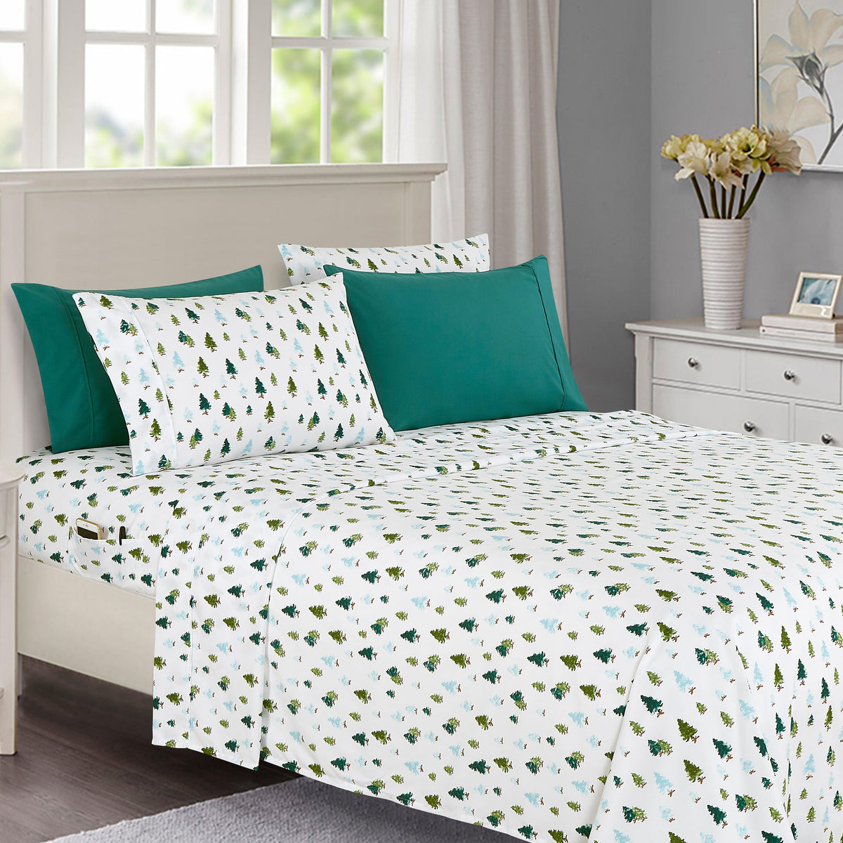 Elegant Comfort 6-Piece Christmas & Holiday Sheet Set - Soft as a Hotel Premium Quality