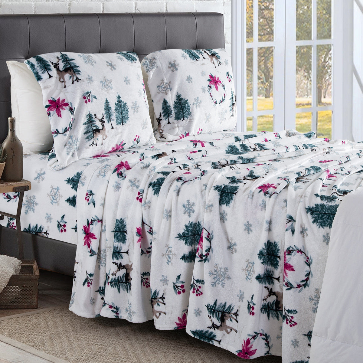 Elegant Comfort 4-Piece Holiday Christmas Velvet Plush Flannel Sheet Set