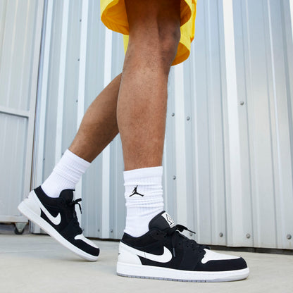 Air Jordan Men's Retro 1 Low 'Diamond Shorts' Sneakers