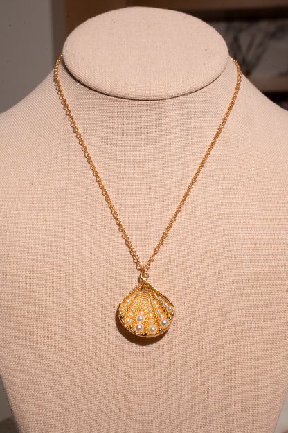 CAPRI Shell Necklace