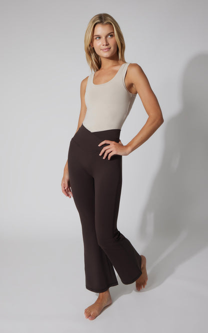 90 Degree by Reflex Lux Sophia 29.5" Crossover Flare Pant