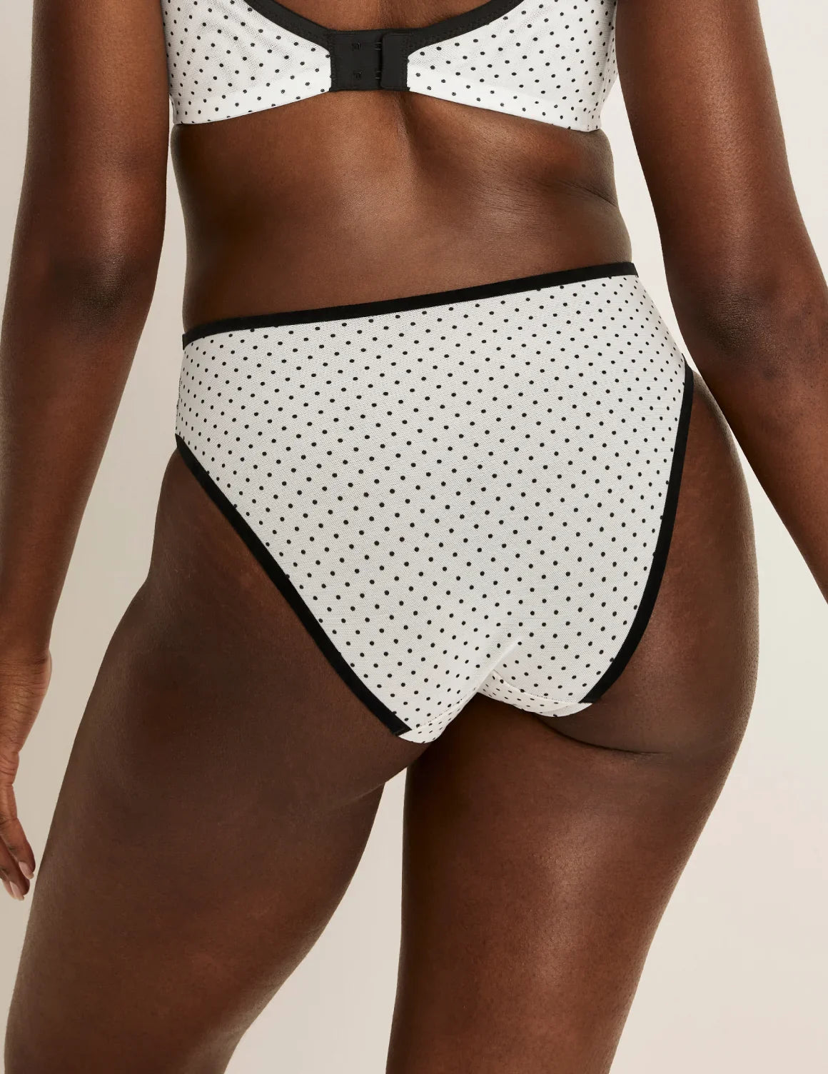 Essential Full Mesh French Cut