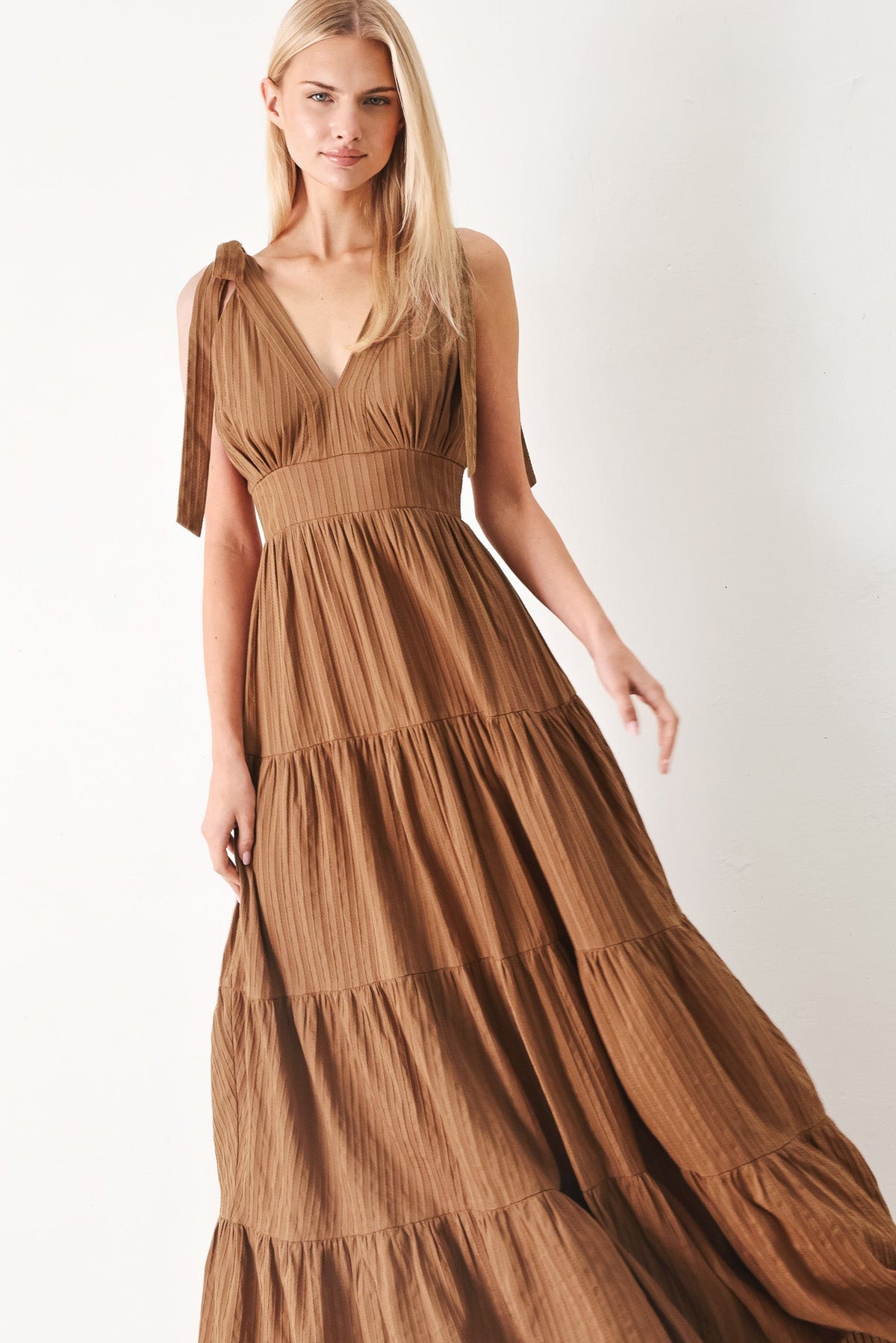 Calm Beauty Woven Maxi Dress