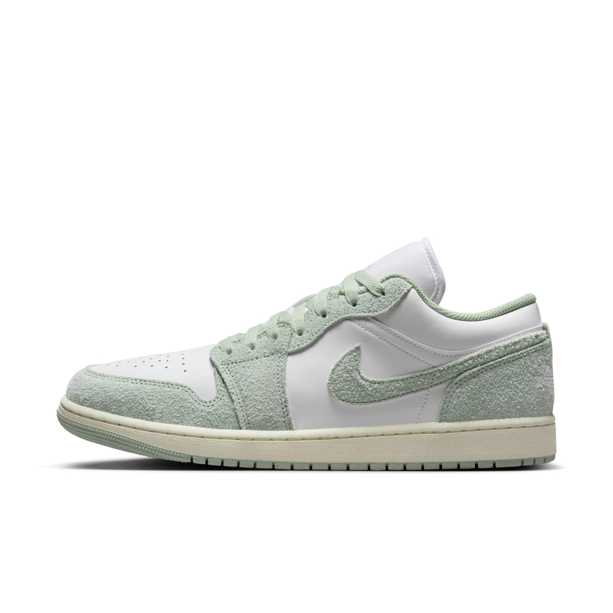 Air Jordan Men's Retro 1 Low Se Sneakers