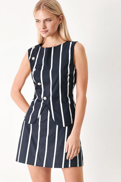 Dark Rhythm Stripe Woven Skort