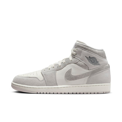 Air Jordan Men's Retro 1 Mid Se Sneakers