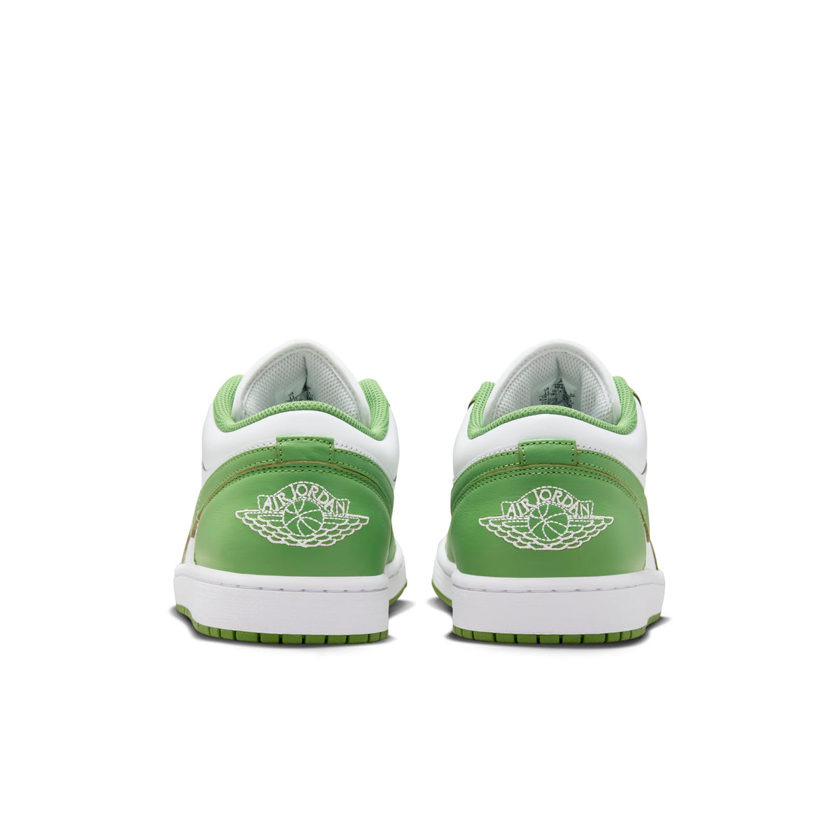 Air Jordan Men's Retro 1 Low Se Sneakers