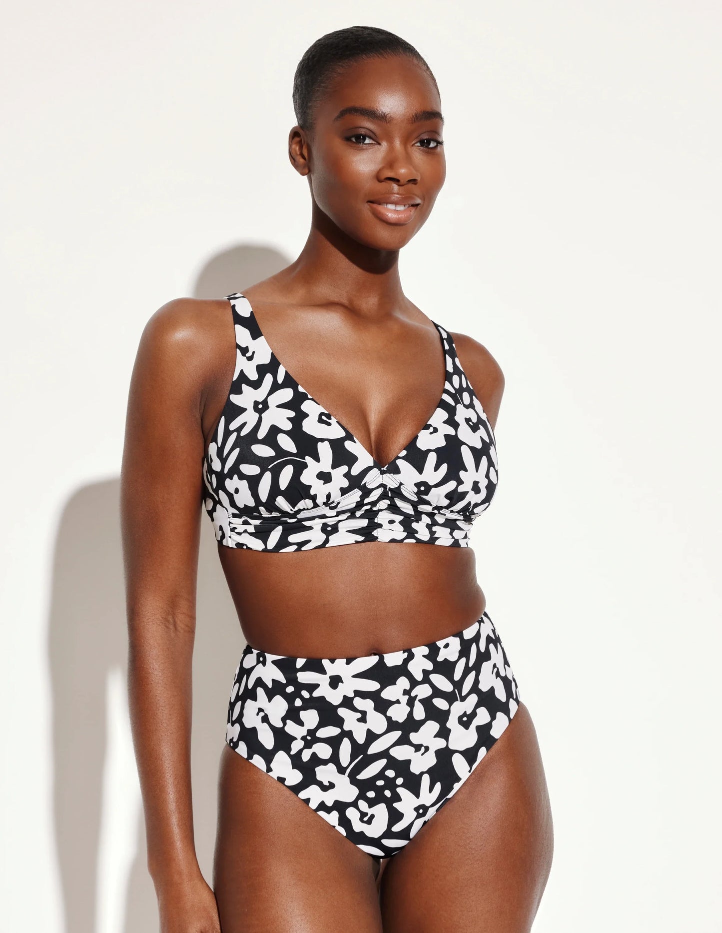 Sculpt Ruched Deep V Bikini Top