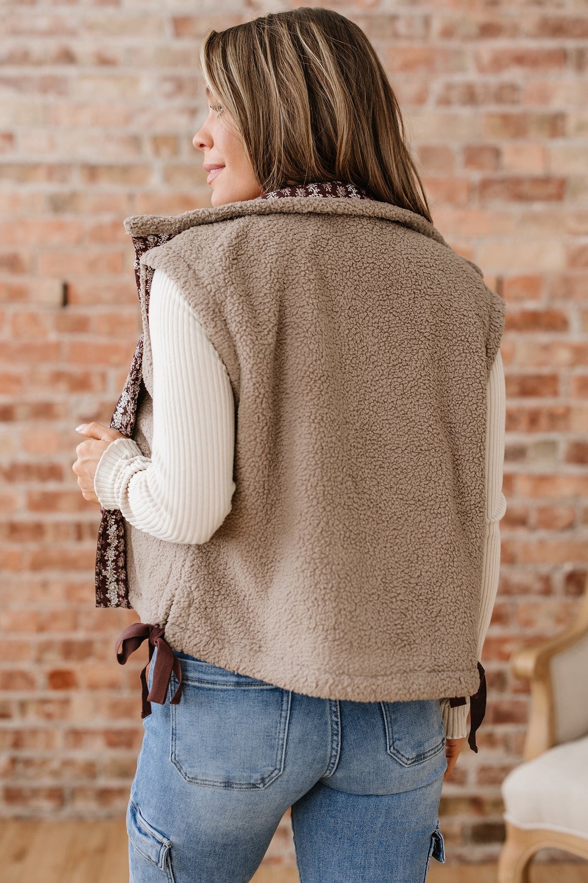 Threaded Pear Wrenley Bows Sherpa Fleece Vest