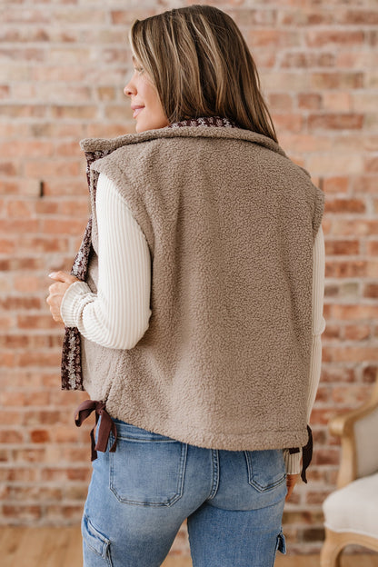 Threaded Pear Wrenley Bows Sherpa Fleece Vest
