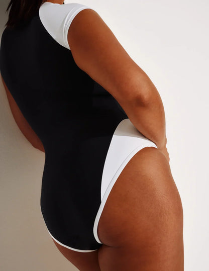 Leakproof Cap-Sleeve One Piece Swimsuit - Color Block