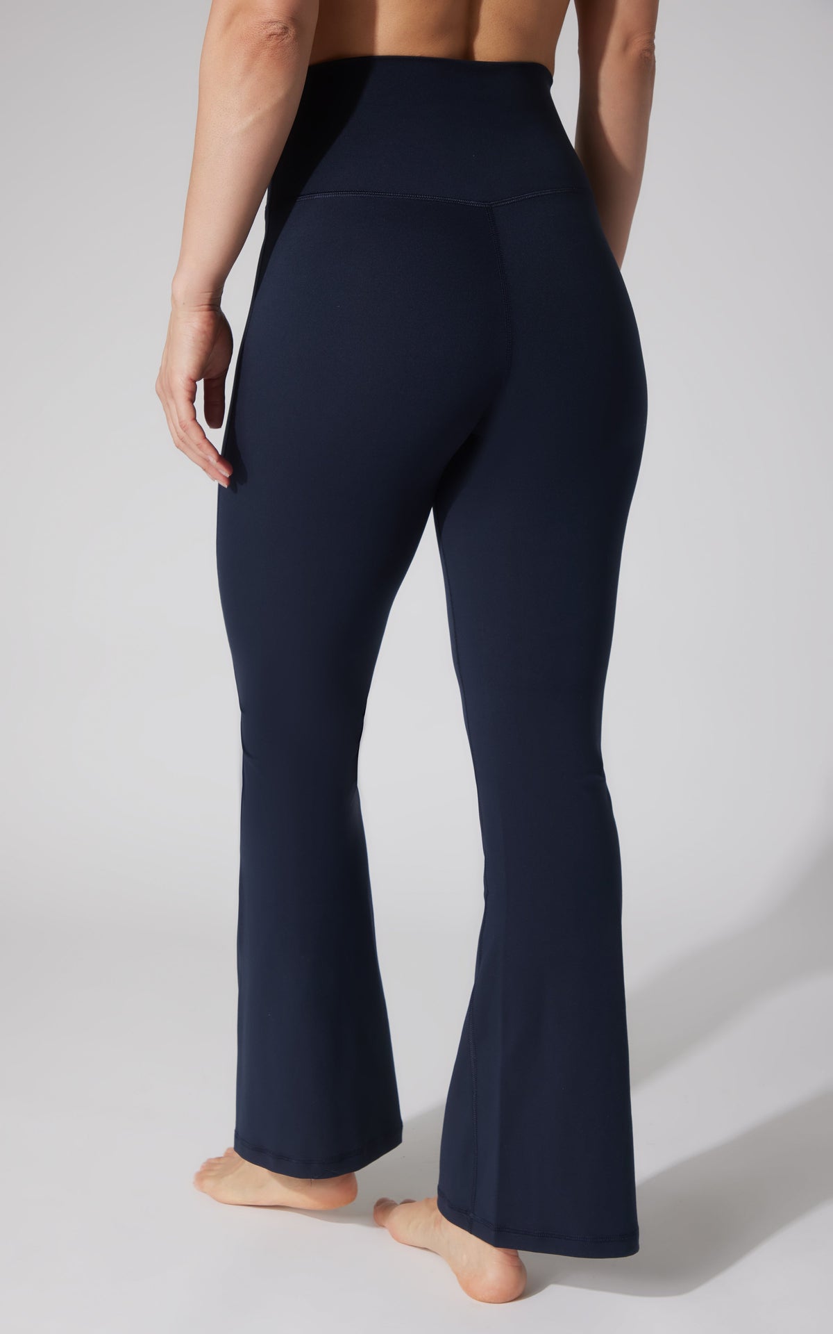 90 Degree by Reflex Lux Sophia 29.5" Crossover Flare Pant