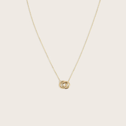 14k Yellow Gold Linked Circle Pendant Necklace