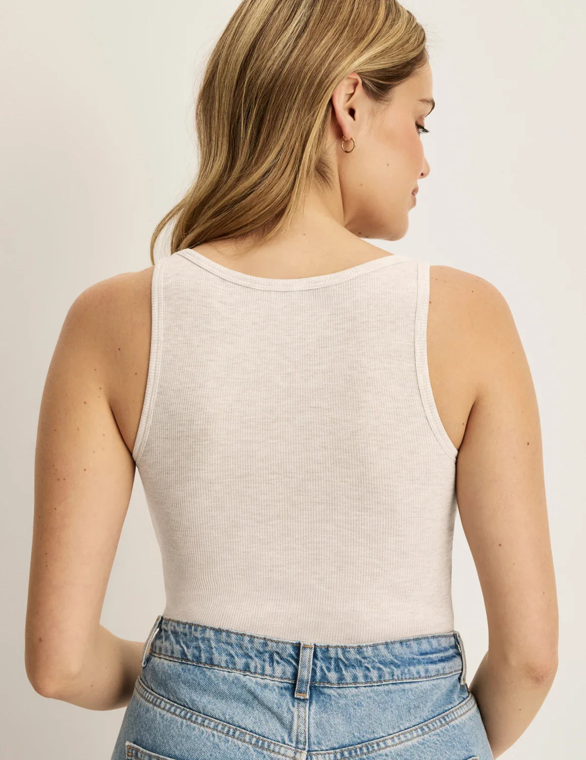 Modal Rib Tank