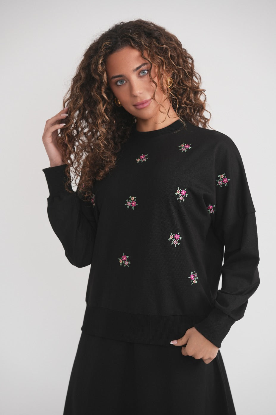 Floral Embroidered Sweatshirt