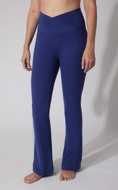90 Degree by Reflex Lux Sophia 29.5" Crossover Flare Pant