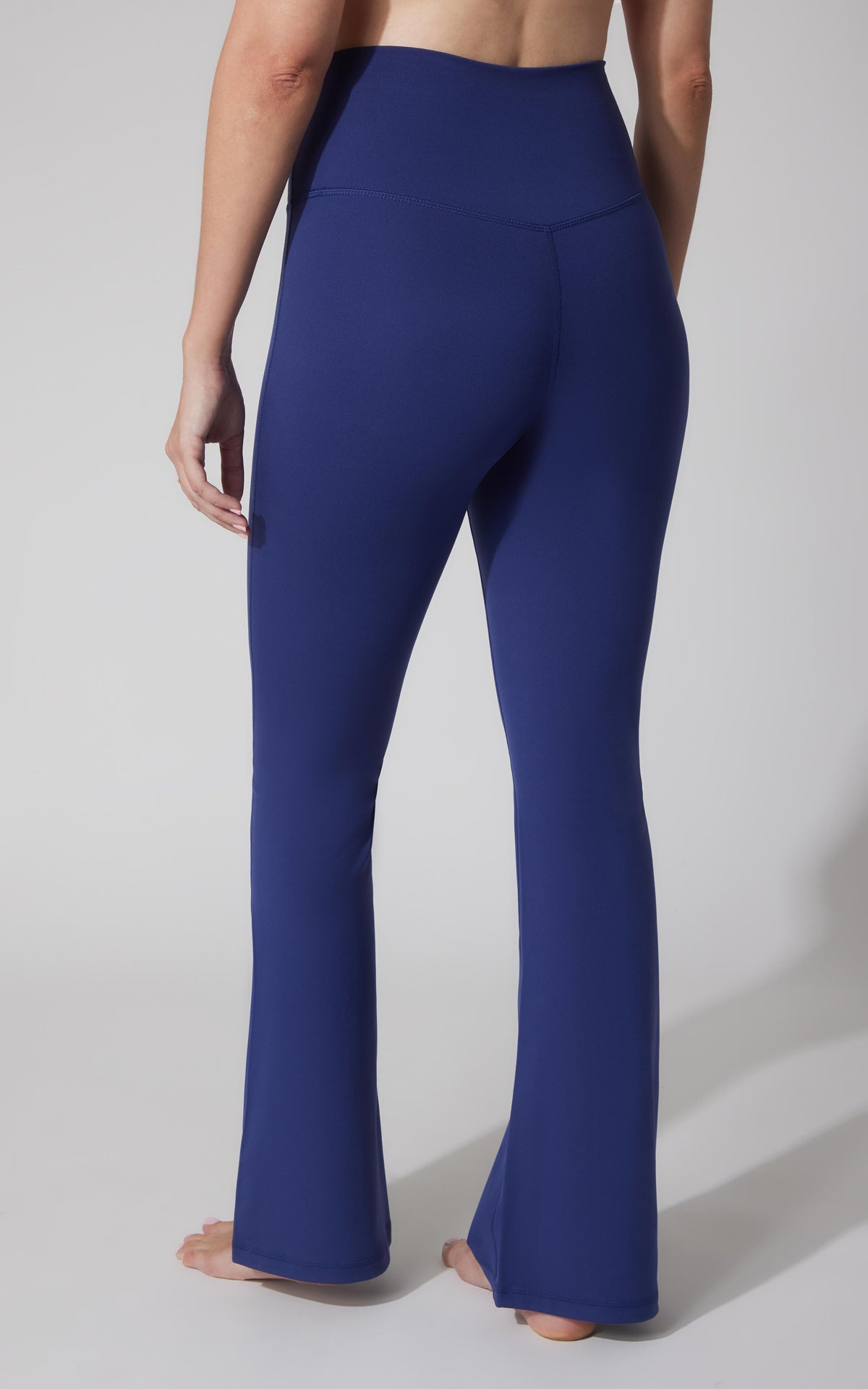 90 Degree by Reflex Lux Sophia 29.5" Crossover Flare Pant
