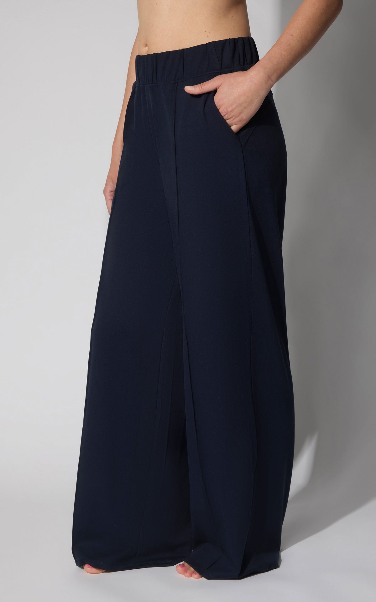 90 Degree by Reflex Lux La Brea Pintuck Pant