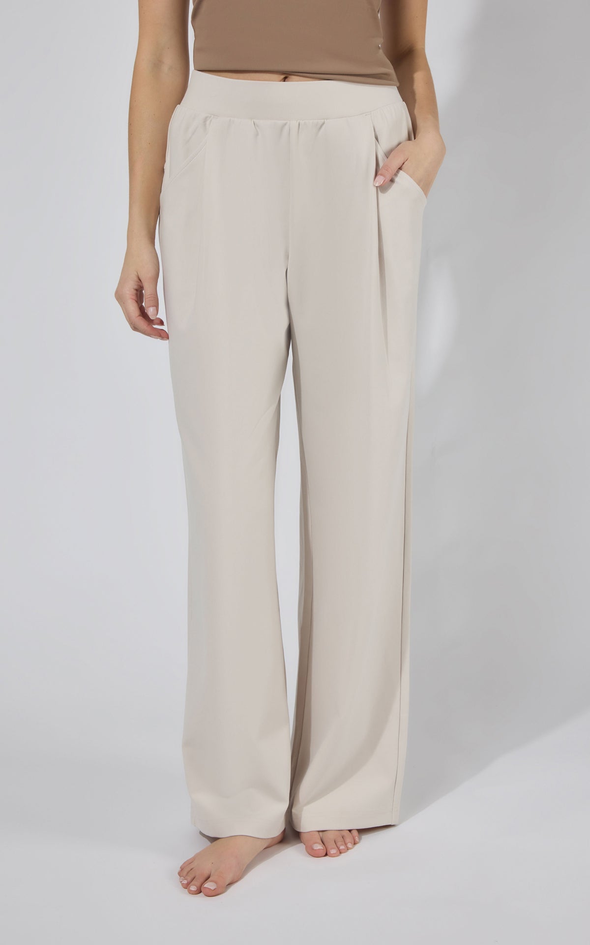 90 Degree by Reflex Lux Park Ave Wide Leg Pleated Pant W/ Side Pockets