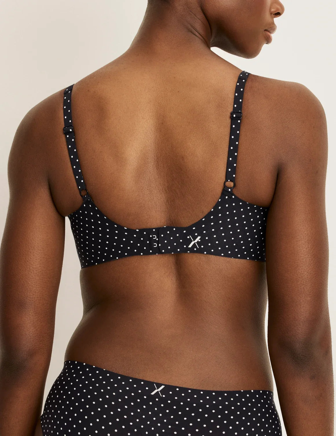 Revolution V-Neck Bra