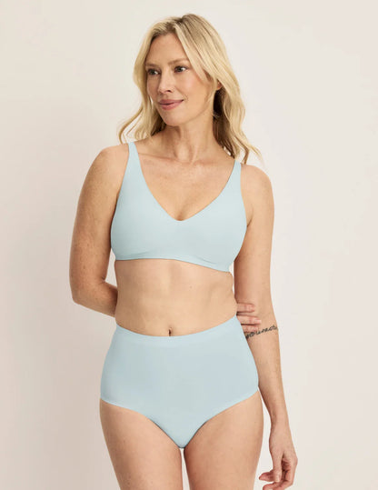 Revolution V-Neck Bra