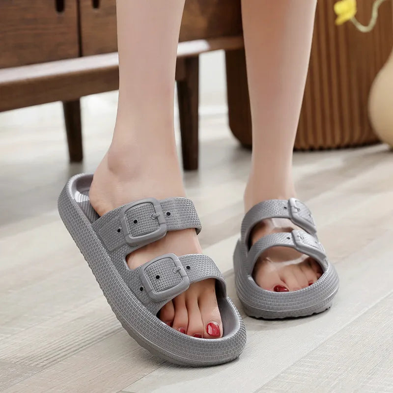 Comwarm New Women's Platform Slippers Outdoor Women's Sandals With Adjustable Buckle Summer Eva Soft Light Women Beach Slippers 2026