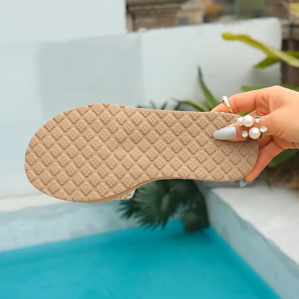 2026 New Summer Women Slippers Beach Fashion Sandals Ethnic Style Round Toe Casual Comfortable Flat Slippers Women Big Size 43