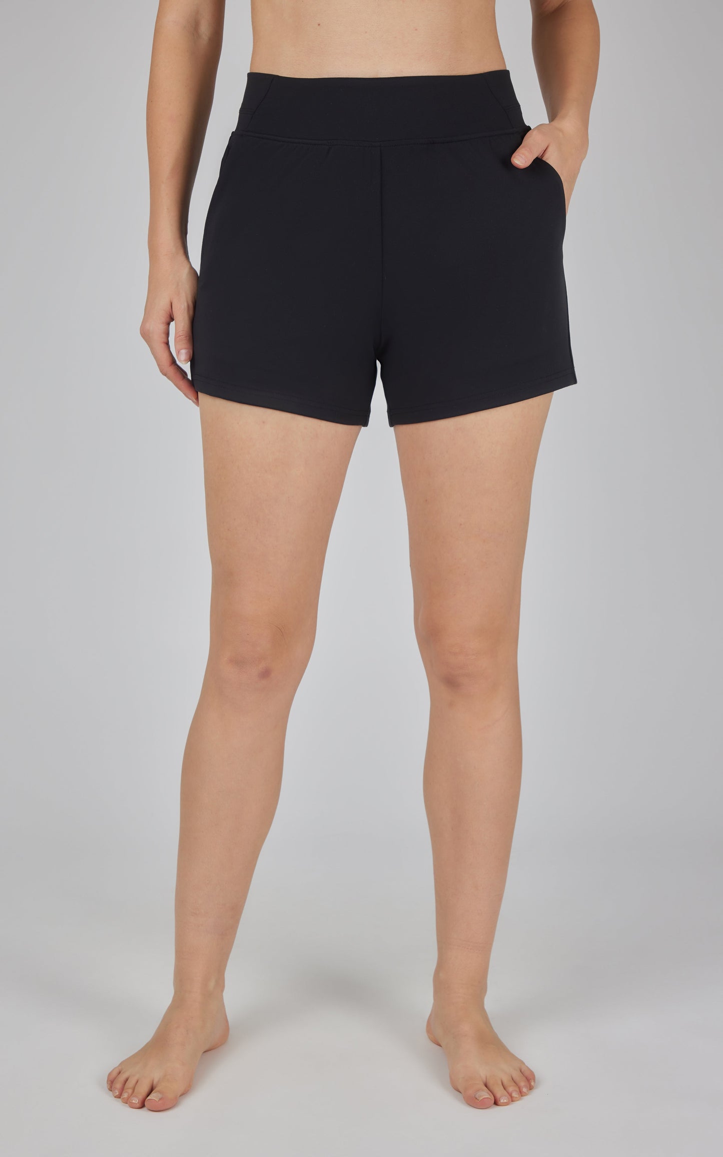 90 Degree by Reflex Lux Clean Front Multi Pocket 4" Short