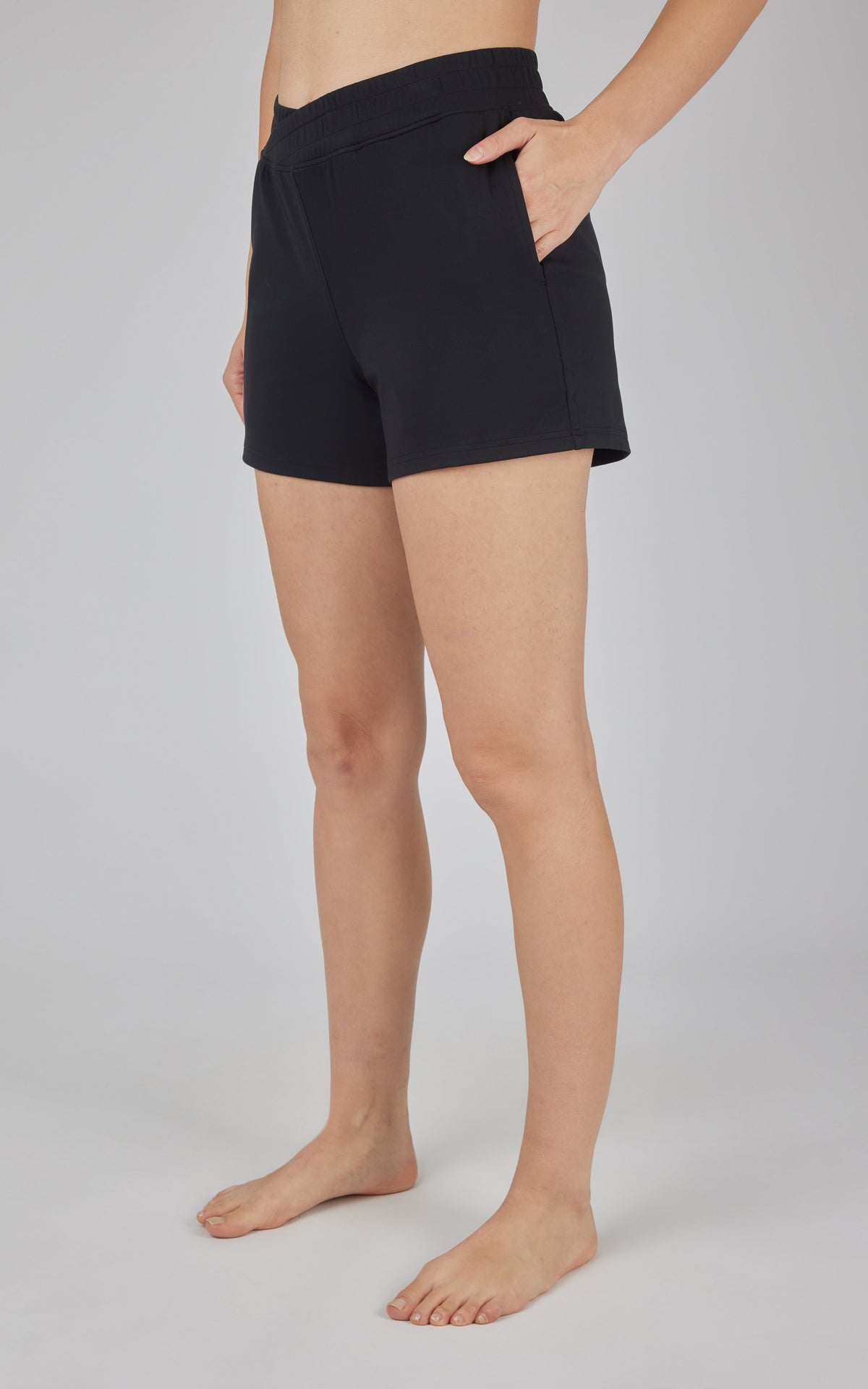 90 Degree by Reflex Lux Crossover Waistband 4" Side Pocket Short