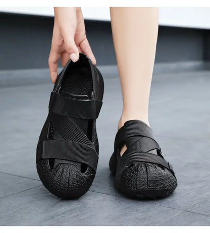 Summer Men's Outdoor Hollow Sandals Flat Bottom Non Slip Women's Garden Beach Breathable Soft Bottom Sneakers Large Sandals