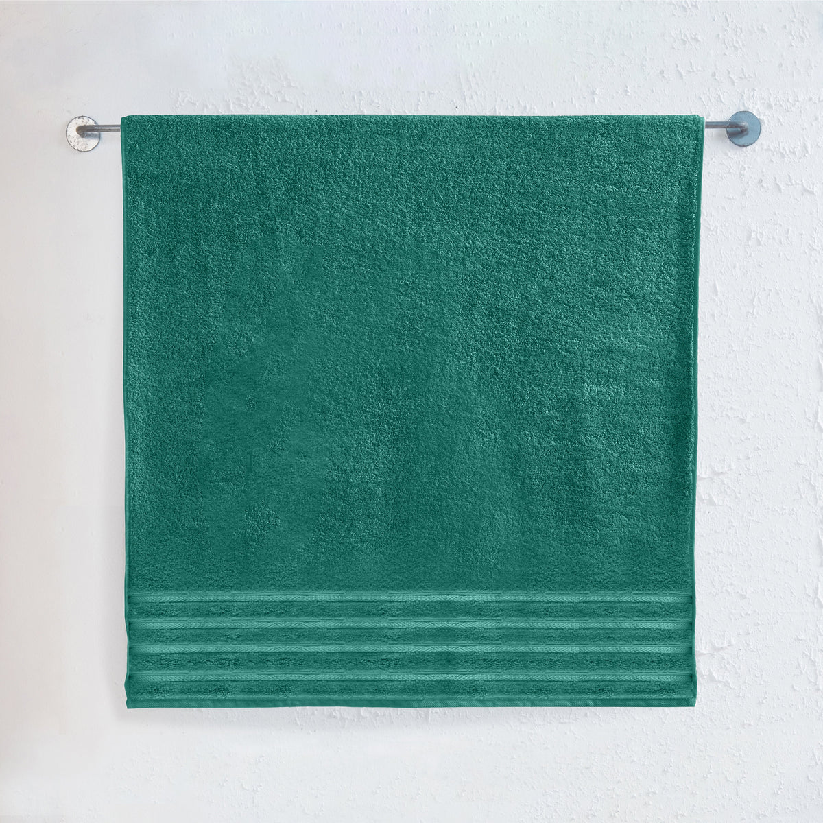 Elegant Comfort 1-Piece Premium Turkish Cotton 4 Lines Stripe Jumbo Towel, 35x 70 inch