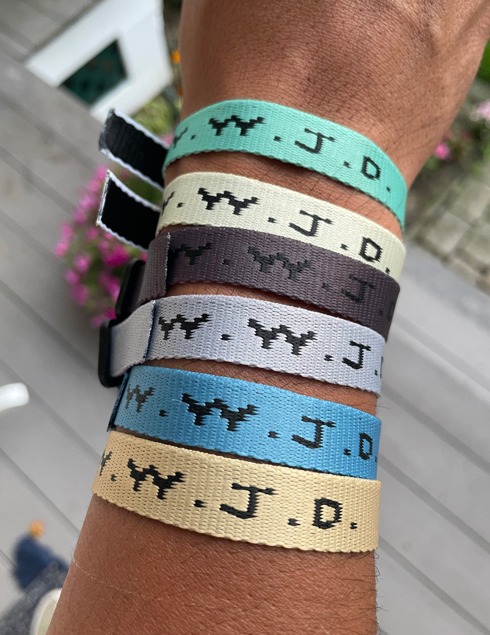 Elevated Faith WWJD Surf Bracelet Pack