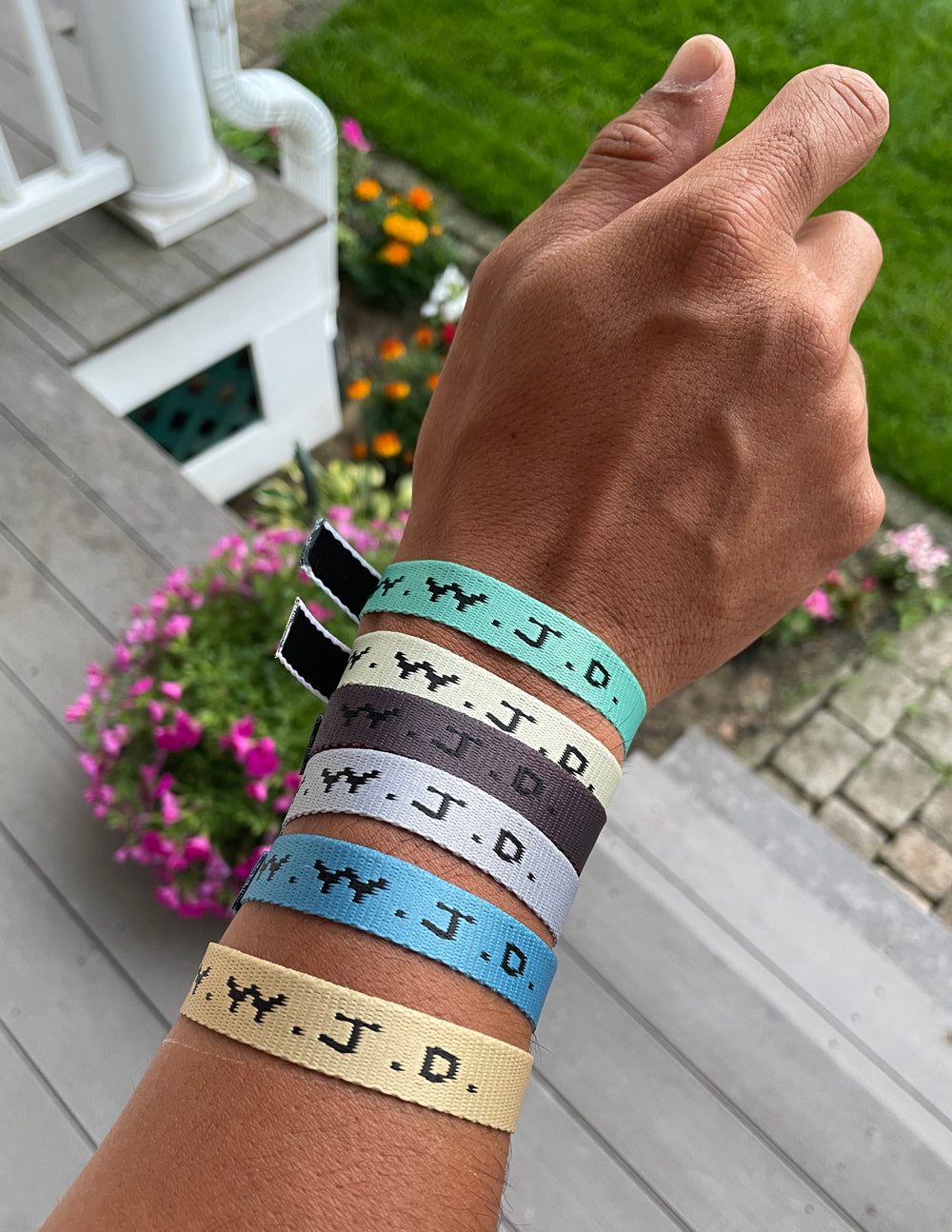 Elevated Faith WWJD Surf Bracelet Pack