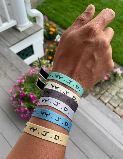 Elevated Faith WWJD Surf Bracelet Pack