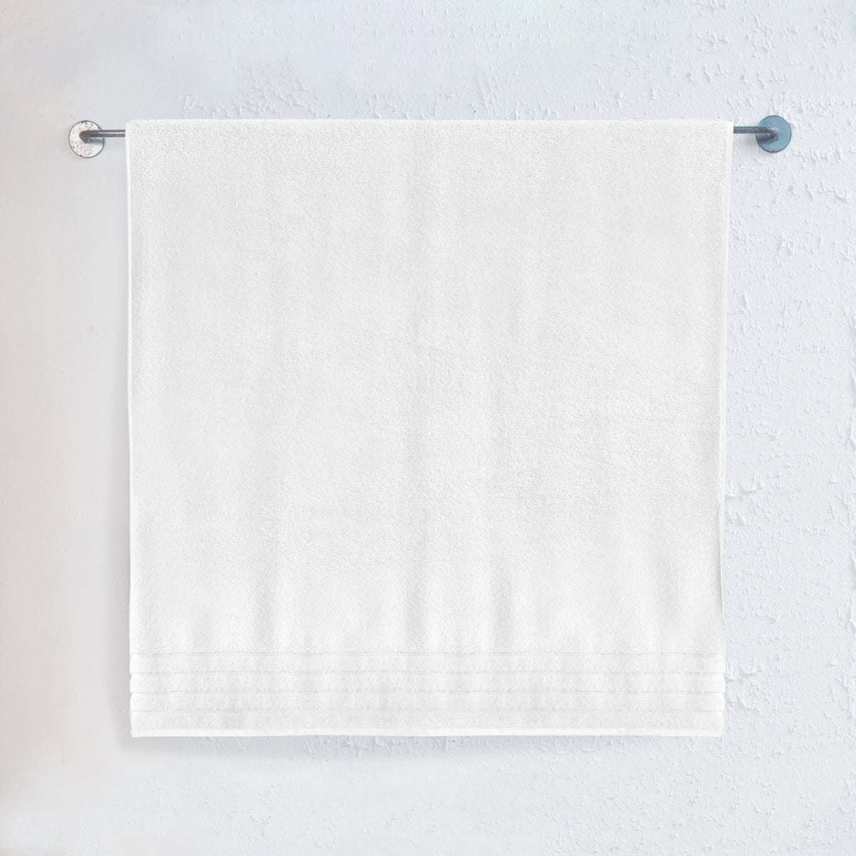 Elegant Comfort 1-Piece Premium Turkish Cotton 4 Lines Stripe Jumbo Towel, 35x 70 inch