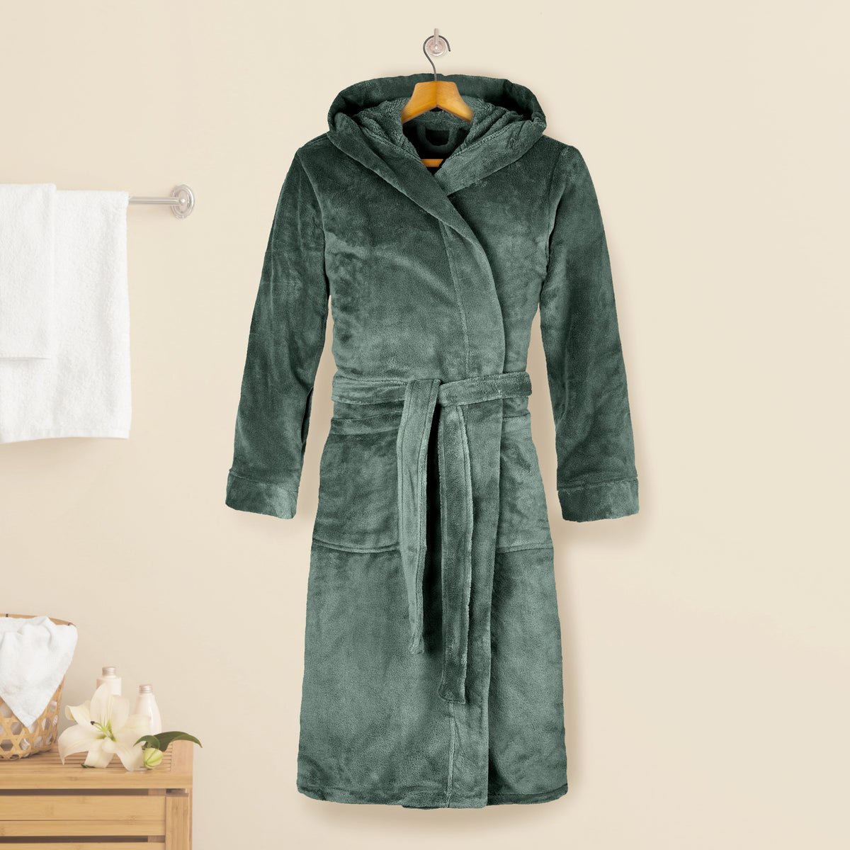 Elegant Comfort Women Hooded Velvet Fleece Long Bathrobe