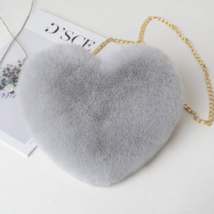 Women’s Love Heart Plush Chain Shoulder Bag | High-Sense Valentine’s Party Handbag | Trendy Minimalist Faux Fur Statement Purse | Luxury-Label Statuesque Radiant Accessory | 2026 High-Fashion Emerald-Luxe Essential