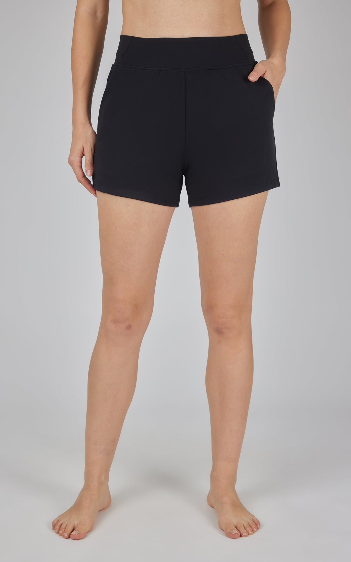 90 Degree by Reflex Lux Clean Front Multi Pocket 4" Short