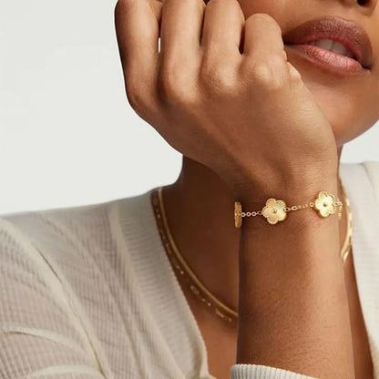 Adjustable Elegant Floral Bracelet