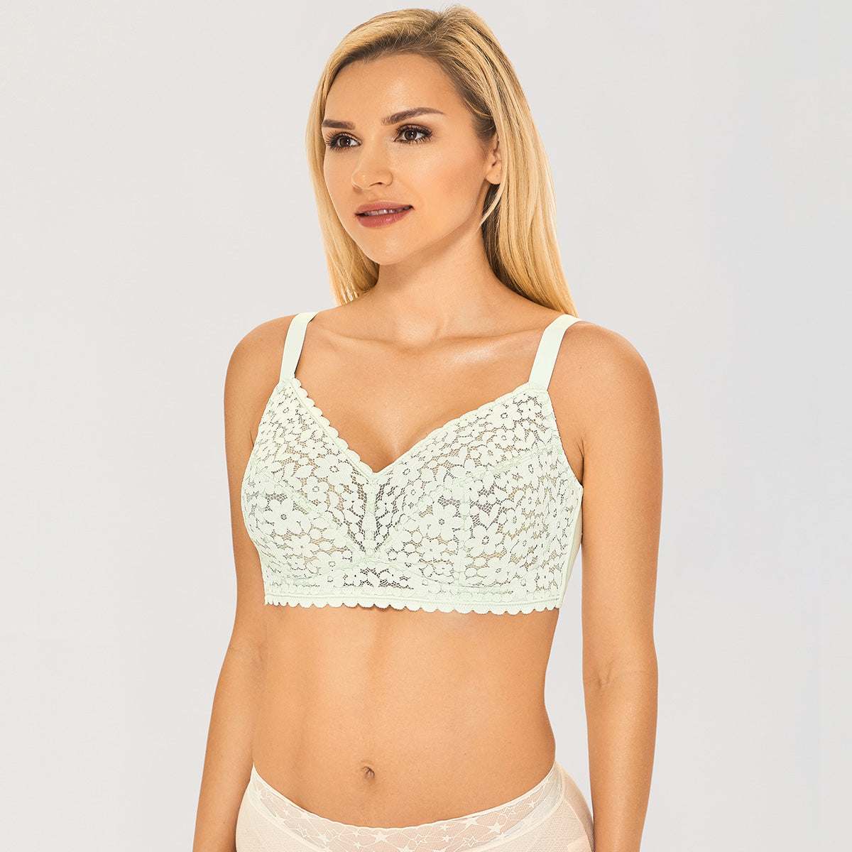 Floral Lace Wireless Minimizer Bra