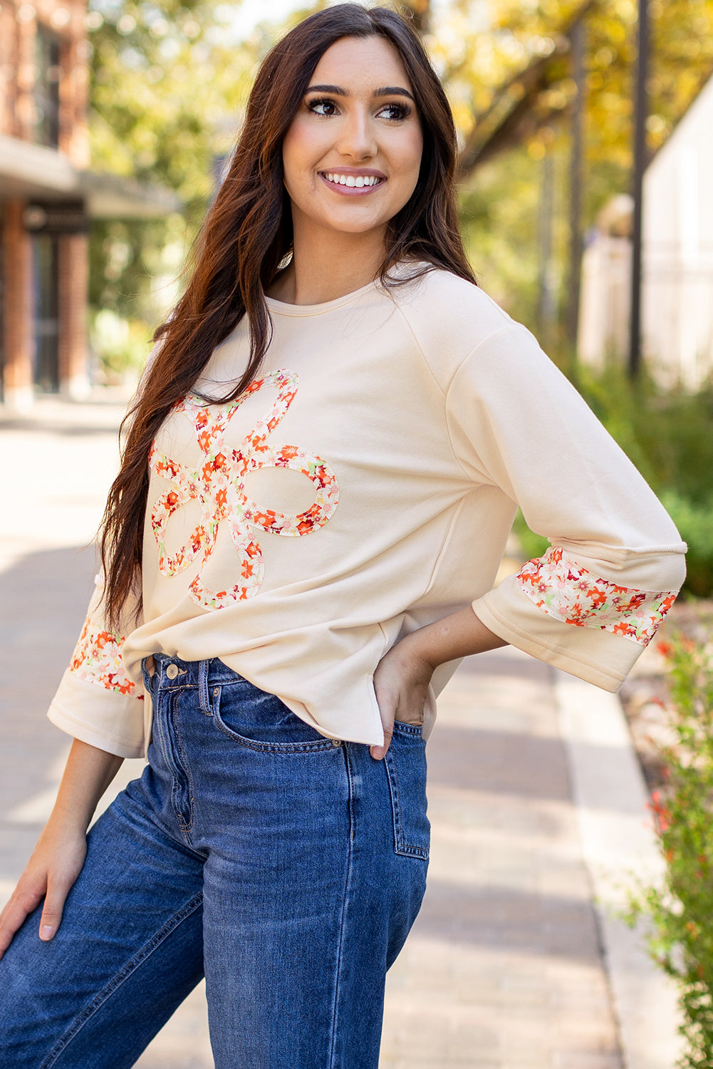 Threaded Pear Flower Exposed Seam Wide Sleeve Top