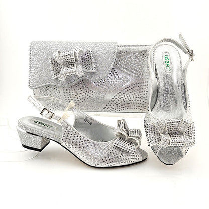 Point-Toe Buckle Heels & Matching Evening Clutch Set | High-Sense Zircon Buckle Stilettos | Trendy Minimalist Rhinestone Evening Bag | Luxury-Label Coordinating Party Set | 2026 High-Fashion Statuesque Gala Accessories