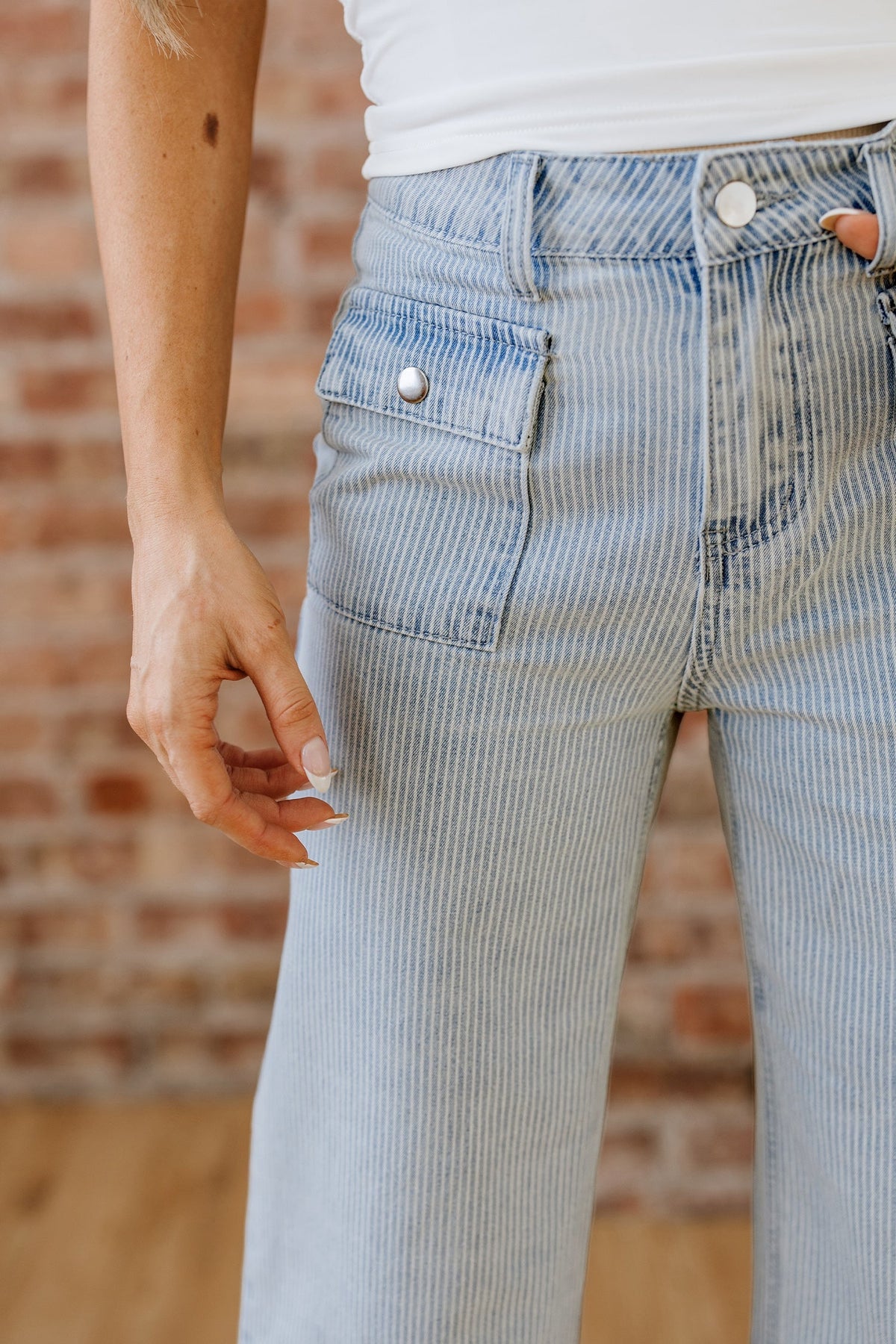 Threaded Pear Eve Hem Wide Leg Jeans