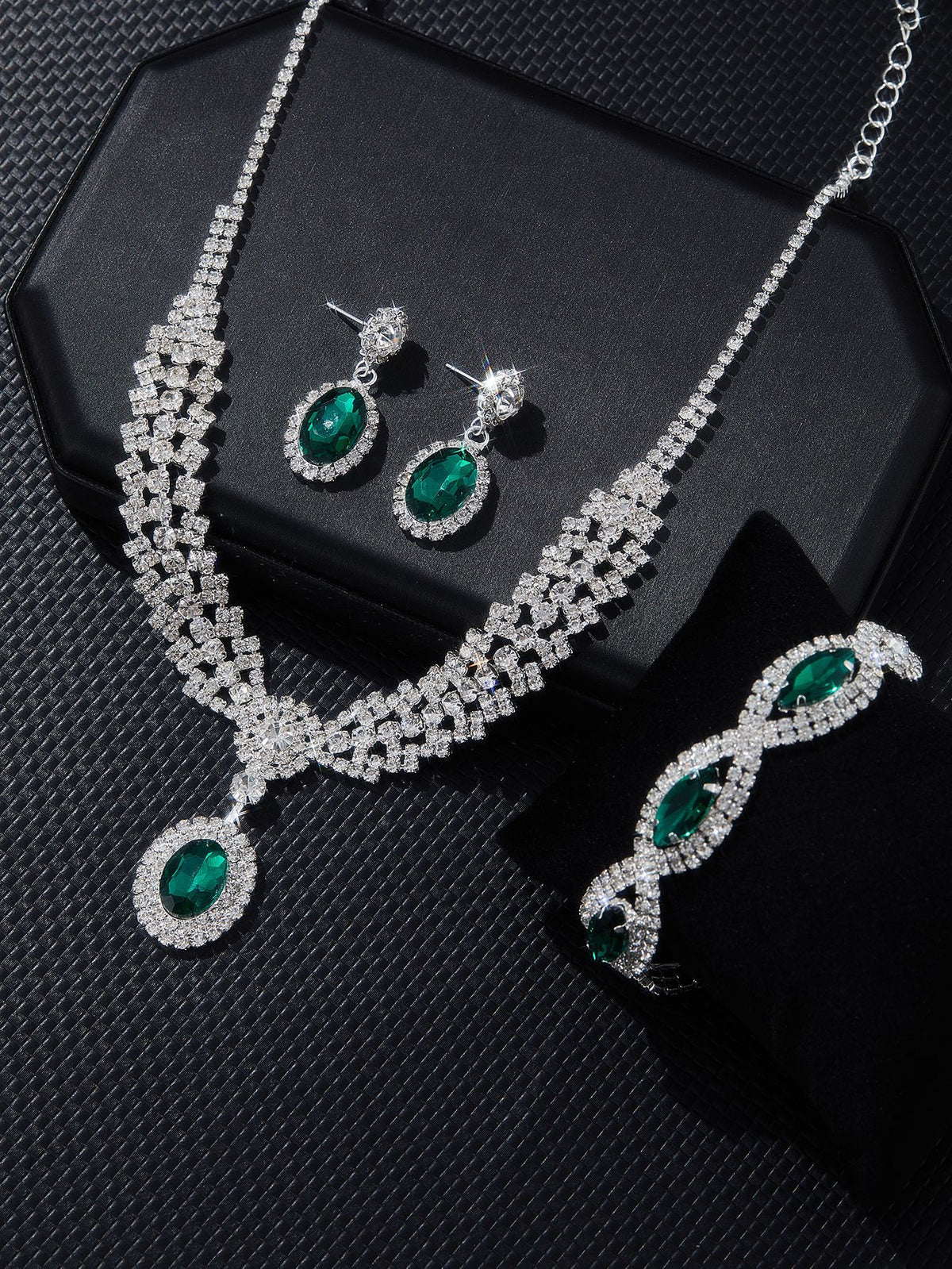 Luxury European Sapphire Jewelry Set | 4-Piece Elegant Necklace, Earrings, Bracelet & Ring Set | Deep Blue Crystal Formal Jewelry Collection | Royal Banquet Jewelry Set for Women