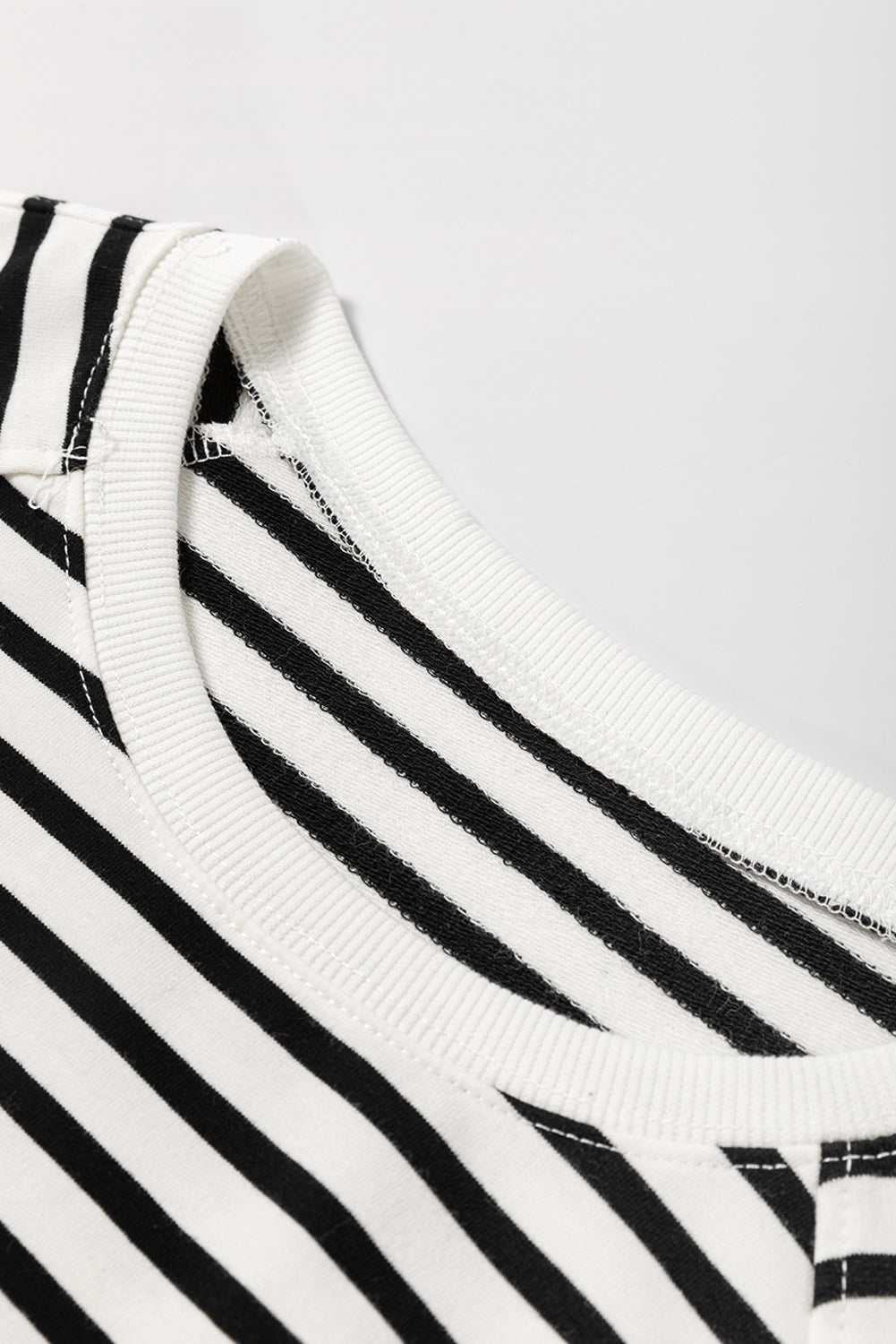 Threaded Pear Amelia Side Slits Loose Sweatshirt