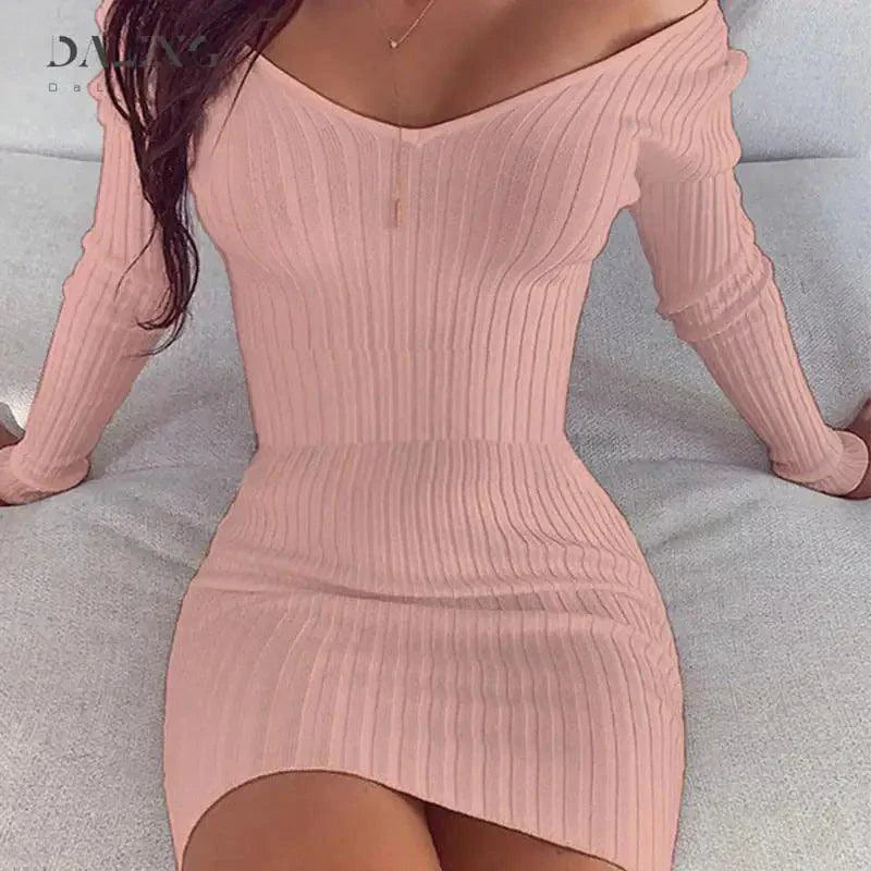 Chic Off-Shoulder Knit Dress - Effortlessly Stylish for Any Occasion