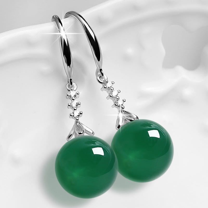 Women’s Elegant Silvering Chalcedony Earrings | High-Sense Green Agate Drop Earrings | Trendy Minimalist Gemstone Jewelry | Luxury-Label Statuesque Radiant Accessory | 2026 High-Fashion Botanical Essential